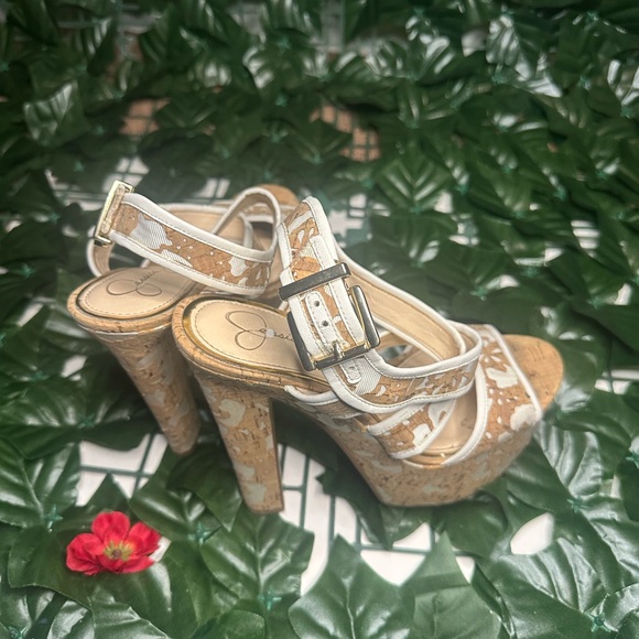 Elegant Beige and White Strappy Heels - Picture 2 of 8